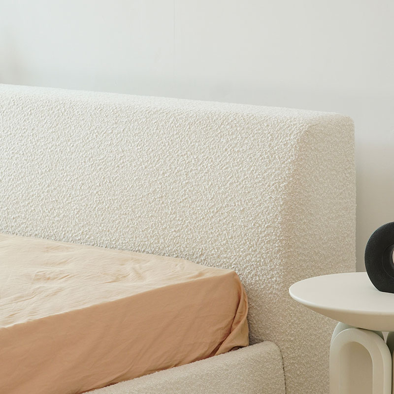 modern d&ouml;şemeli yatak