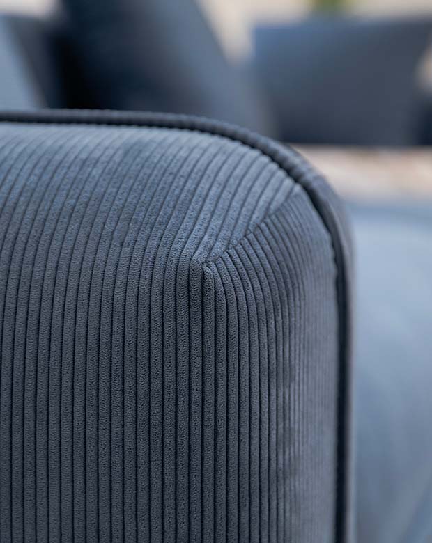 modern kanepe ve iki kişilik koltuk